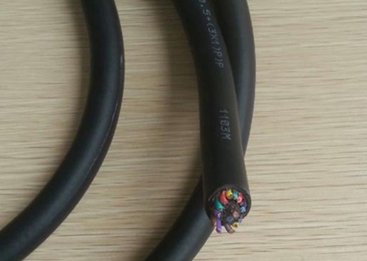 充电桩电缆支架设计和安装方法